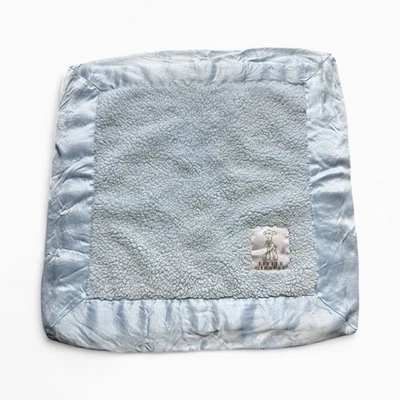 Manta infantil bebé de piel sintética lisa Little Giraffe Luxe azul cielo mini 14" x 14" Foto 1 de 2