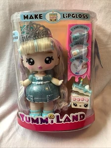 Muñeca Brillo de Labios Yummiland Callie Edición Pastel de Cumpleaños Nueva en Caja - Imagen 1 de 2