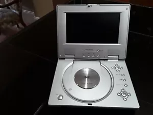Reproductor DVD Portátil Centrios 7" DV9805 Para Reparación O Piezas Electrónica - Imagen 1 de 4