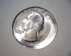 1978 WASHINGTON QUARTER🌟OFF CENTER BROAD STRIKE "HIGH GRADE" 🌟US ERROR COIN - Picture 1 of 6