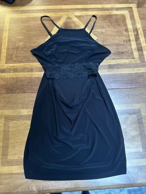 Vestido Foreign Exchange Pequeño Negro, Corte Medio, Ajustable Juniors L (Mujer M) Foto 1 de 4