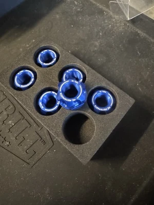 Tuercas portadoras de piñón de aluminio Ducati 1198/1098/848 Foto 1 de 2