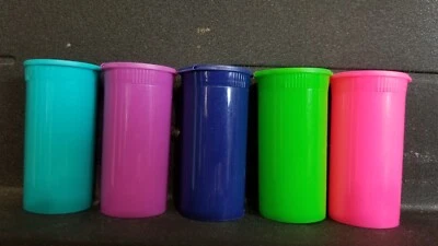 Juego de 5 fagotes oboe de 1,5 oz. Tazas de remojo de caña con tapas abatibles Foto 1 de 3