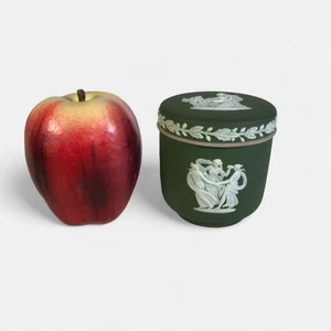 Ca. 1900 Wedgwood Dark Green Jasperware Covered Dresser Box - Picture 1 of 7