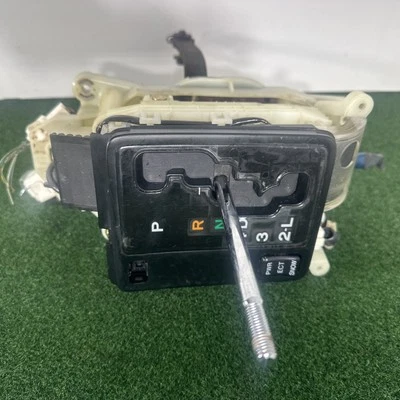 Conjunto selector de palanca de cambios de piso automático Lexus LS400 1998-2000 OEM Foto 1 de 4