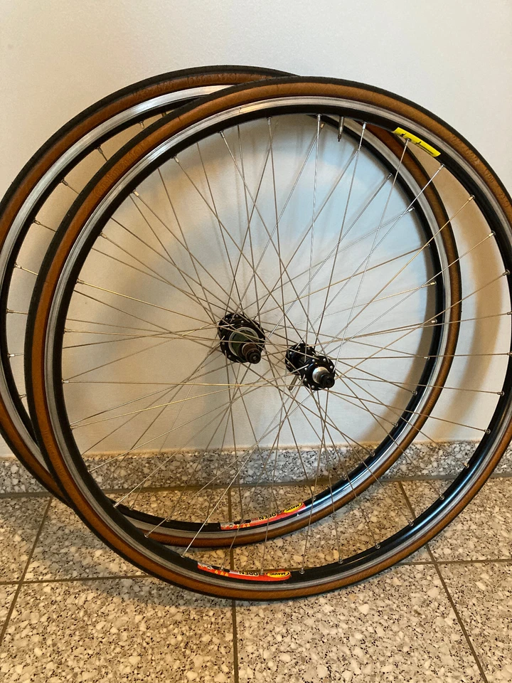 Vintage 8 Fach TUNE LRS Mig/Mag Schwarz 32 Loch MAVIC Open Pro Clincher - Bild 1 von 4