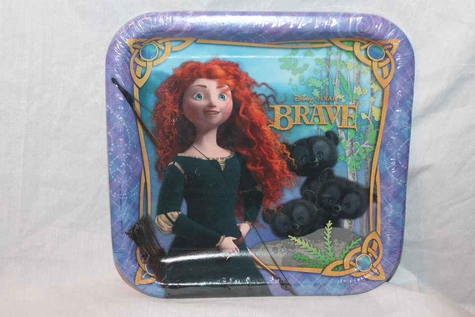 NUEVO EN PAQUETE DISNEY BRAVE 8- PLATOS DE CENA SUMINISTROS DE FIESTA   Foto 1 de 1