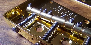 CHEVALET  TELE FENDER VINTAGE 3 PONTETS LAITON / Telecaster 3-Saddle Tele Bridge - Picture 1 of 3