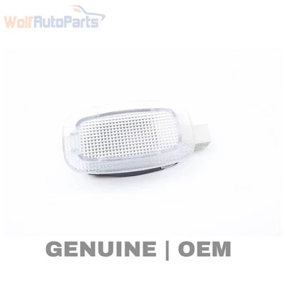 2015 MERCEDES-BENZ B ELECTRIC DRIVE - Luz interna frontal 0028202101 - Imagem 1 de 4