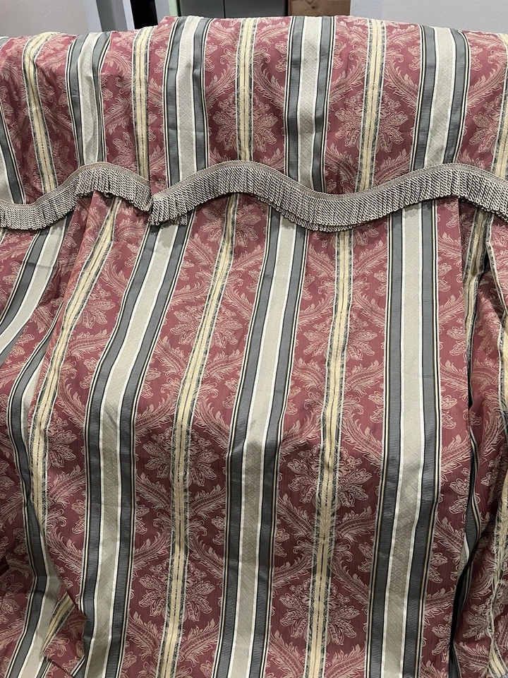 JCPenney Home Collection 2 cenefas festoneadas con flecos y 4 paneles multicolor Foto 1 de 4