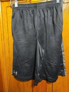 Boy's Under Armour Shorts Black/Gray Size Youth Large - Picture 1 of 4