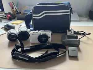 Olympus Pen Lite E-PL3 Bundle Body , 2 X Lenses, Flash , Charger & Case - Picture 1 of 13