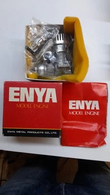 Coche motor ENYA 11-CX Foto 1 de 3