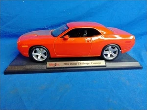 Maisto 2006 Dodge Challenger Concept Diecast 1:18 Scale Hood Trunk Doors Open - Picture 1 of 11