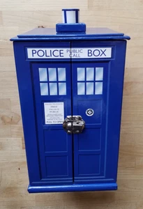 Juguetes subterráneos - BBC Doctor Who - Joyero Tardis - Cartón pesado - Imagen 1 de 9