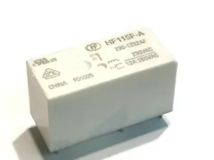 230V AC COIL MAINS COMPACT HIGH POWER RELAY WITH SPDT 12A CONTACTS blb158 - Picture 1 of 5