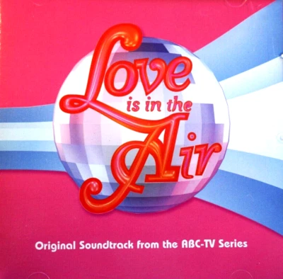 Love Is in The Air - Banda sonora original de la serie ABC-TV, 2 discos - CD, en muy buena condición Foto 1 de 2