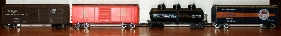 N Scale Freight + Tanker & Box Car Lot (4 Different) Atlas + Model Power + Roco - Image 1 of 4