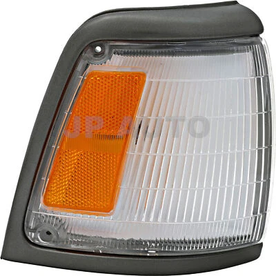 Угловые фары со стороны пассажира для пикапа Toyota 1992-1995 годов выпуска - Изображение 1 из 4