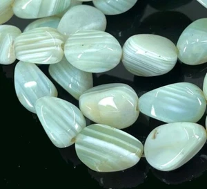 18x12mm Gray / pale green Bostwana Agate Sardonyx Freeform Nugget bead 16" - Picture 1 of 3