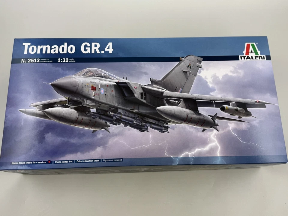 Italeri - Tornado Gr.4 1/32 Top Kit 100 nuovi Stampi 361pz con fotoincisioni