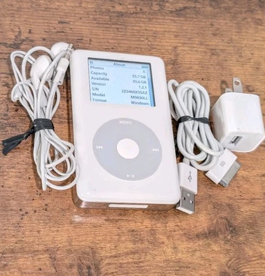 Apple IPod A1099 60GB - M9830LL - White W/ Power Adapter and Earphone Bundle - Image 1 of 4
