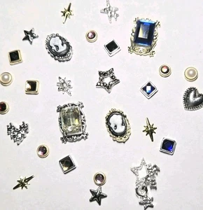 30 Pieces 3D Nail Art Charms Stars Frames Gems Silver Gold Cameo Hearts Bling - Picture 1 of 9