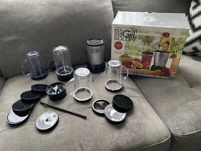 The Original Magic Bullet 11 + juego de más piezas licuadora batidora Foto 1 de 4