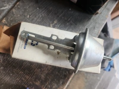 71-74 Corvette C3 NOS GM Distributor Vacuum Advance AC DELCO NEW OLD STOCK - Image 1 of 4