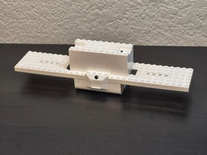 Lego 7897 Electric Train 9V RC Train Base 6 x 30 W/ IR Receivers Part Set - Picture 1 of 4