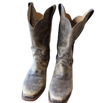 Justin EE. UU. Damas Riel Doblado Shawnee Cuero Envejecido Puntera Cuadrada Botas Talla 9B Foto 1 de 4