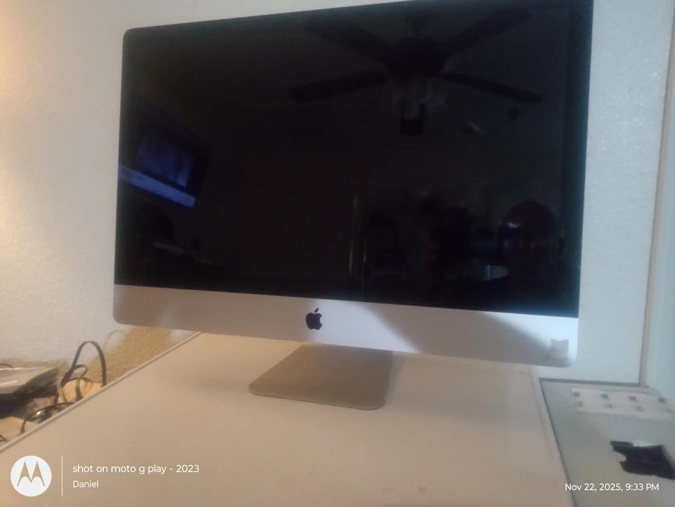 Apple iMac A1312 27'' Late 2011 for Parts or Repair - Image 1 of 1