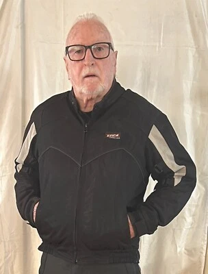 Chaqueta de malla Vega negra (L) Foto 1 de 4