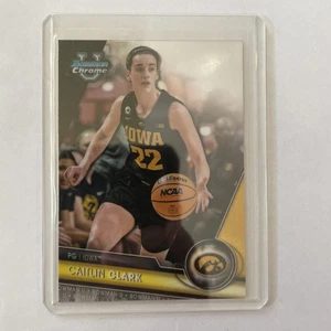 2023-24 Bowman University Chrome - Caitlin Clark #34 (RC) - Picture 1 of 2