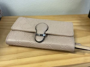Nine West Woman’s Pink Wallet - Picture 1 of 3