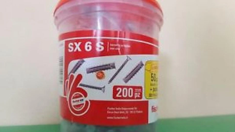 Tasselli nylon espansione 4 settori SX 6 S 200 pezzi Fischer - Immagine 1 di 1