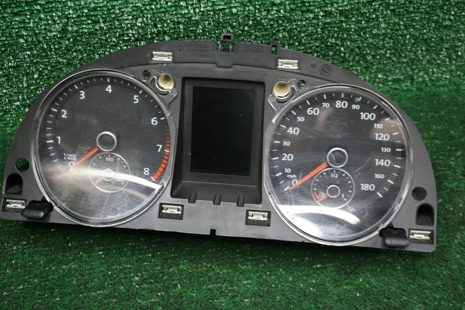 2009 2010 VOLKSWAGEN CC Speedometer Gauge Cluster OEM 3c8920970f  - Image 1 of 4