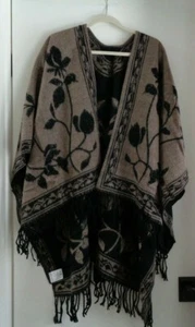 FRINGED Shawl Poncho Cape Brown with Black Flowers OS PLUS - Picture 1 of 3