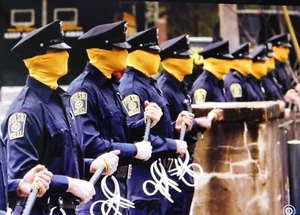 POLICE/SWAT/SPEC OPS FLEXCUFFS FROM "WATCHMEN" TV SERIES!! - Picture 1 of 3