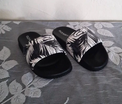 Old Navy Toddler Size 10/11 Slides Sandles Black with Palm Trees NWOT - Image 1 of 4
