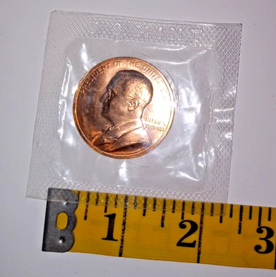 Uncirculated President Harry S Truman Commemorative Coin - Image 1 of 2