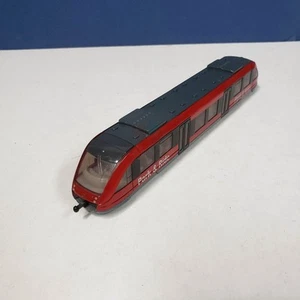 UK Park & Ride Tram /Train Siku 1646 1/87 H0 Diecast Plastic 7 INCH - Foto 1 di 5