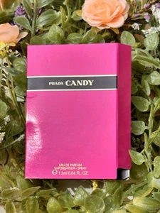 PRADA CANDY EAU DE PARFUM 1 x SAMPLE 0.04 FL. OZ 1.2 ML NEW Carded Authentic! - Picture 1 of 2