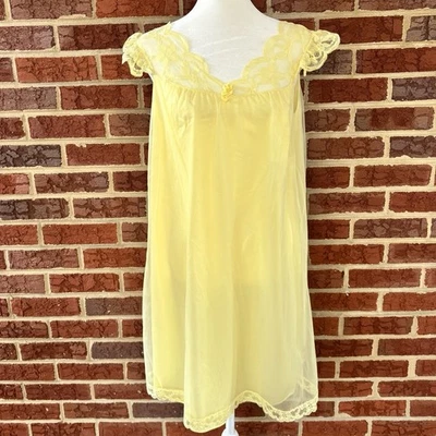 Camisón vintage Vanity Fair para mujer pequeño amarillo nailon encaje babydoll hecho en EE. UU. Foto 1 de 4