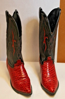 Black upper w Red Snakeskin Western Cowboy Boots good condition - Image 1 of 4