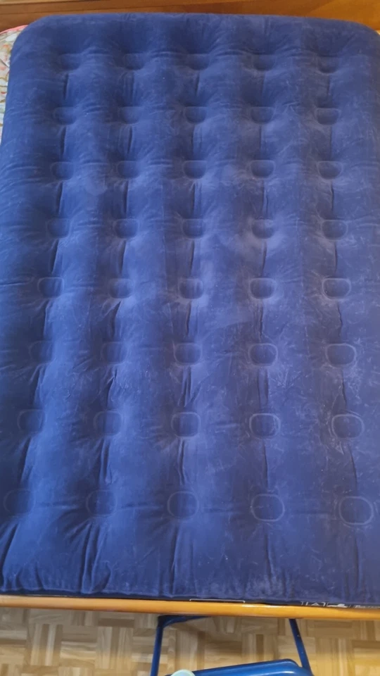 meradiso - Komfort-Gästebett Luftmatratze 180 x 132 x 20 cm  mit El. Pumpe - Bild 1 von 4