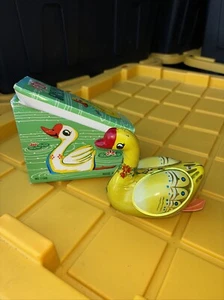 Vintage Wind Up ‘Gosling’ Duck Tin Litho Toy W/Box MS 098, China - Picture 1 of 9