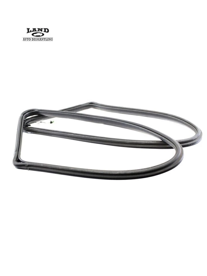 MERCEDES W251 R-CLASS REAR VENT GLASS QUARTER GLASS RUBBER WEATHER SEAL SET - Image 1 of 4