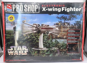 Star Wars ELECTRONIC X-Wing Fighter - AMT ERTL PRO SHOP New Model Kit - Bild 1 von 6