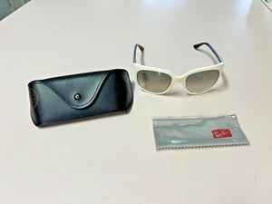 Ray Ban RB 4126 Cats, White/Black, EUC - Picture 1 of 11